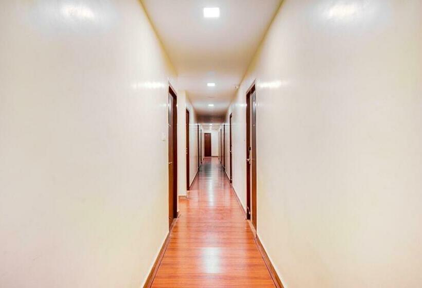 Hotel Collection O 75820 Madras Metro Club, T Nagar