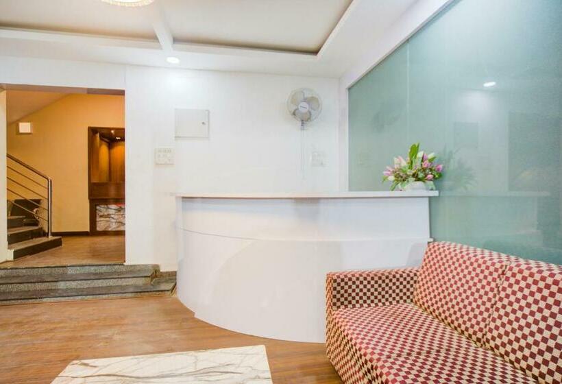 Hotel Collection O 75820 Madras Metro Club, T Nagar