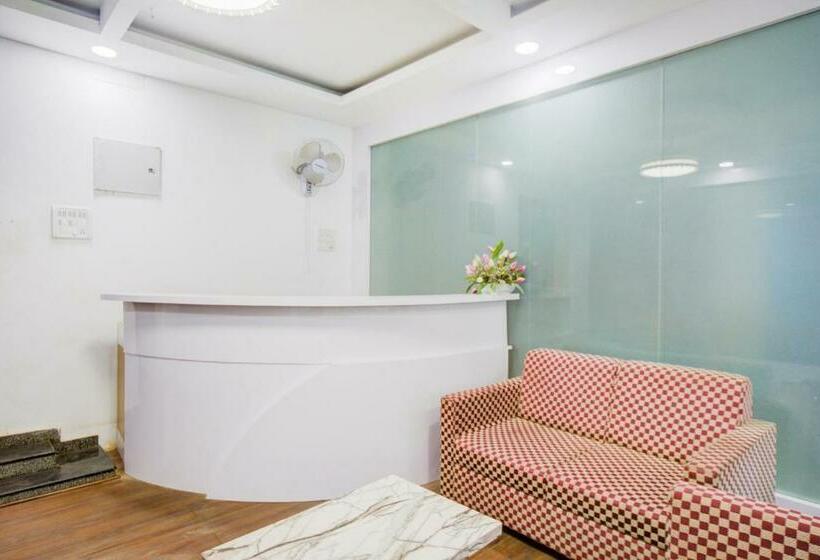 Hotel Collection O 75820 Madras Metro Club, T Nagar