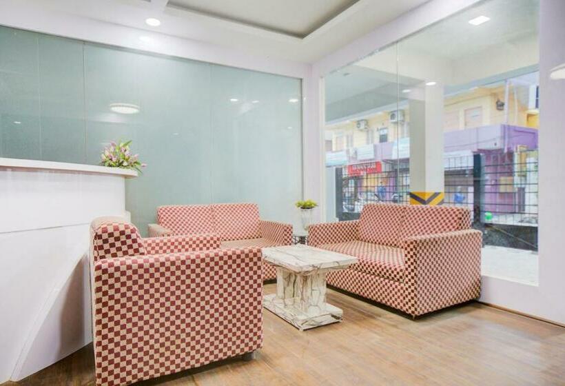 Hotel Collection O 75820 Madras Metro Club, T Nagar