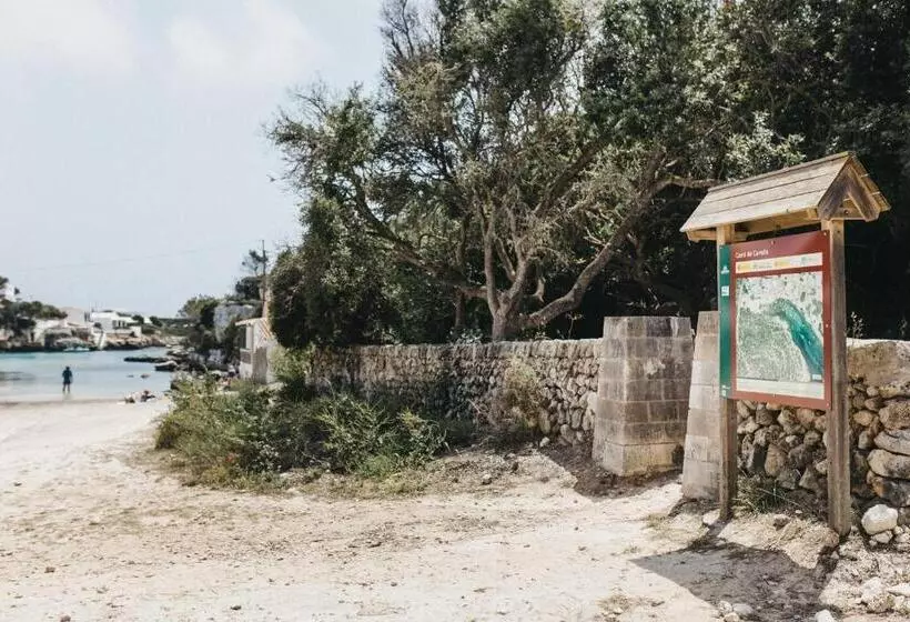 Hotelli Hostal Xuroy