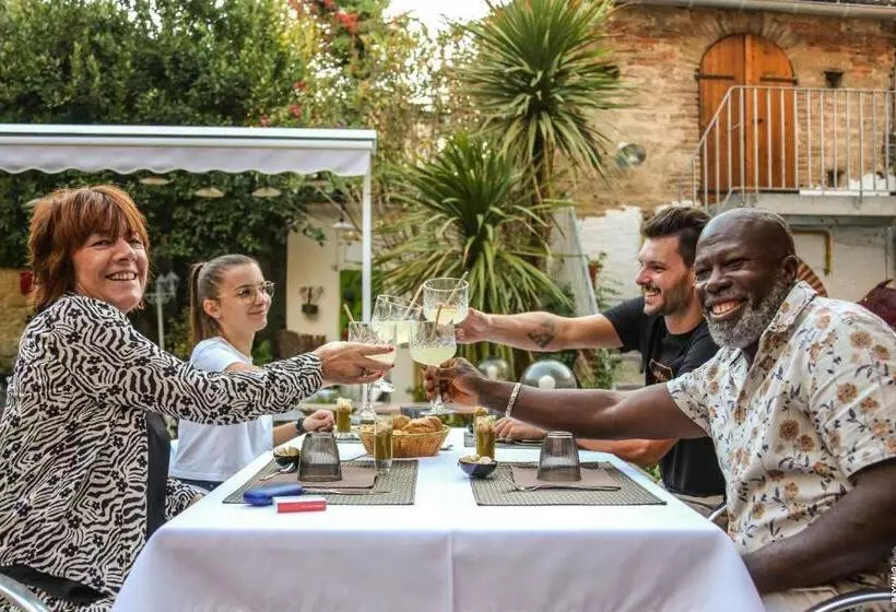 Hotelli Le 9 En Cuisine