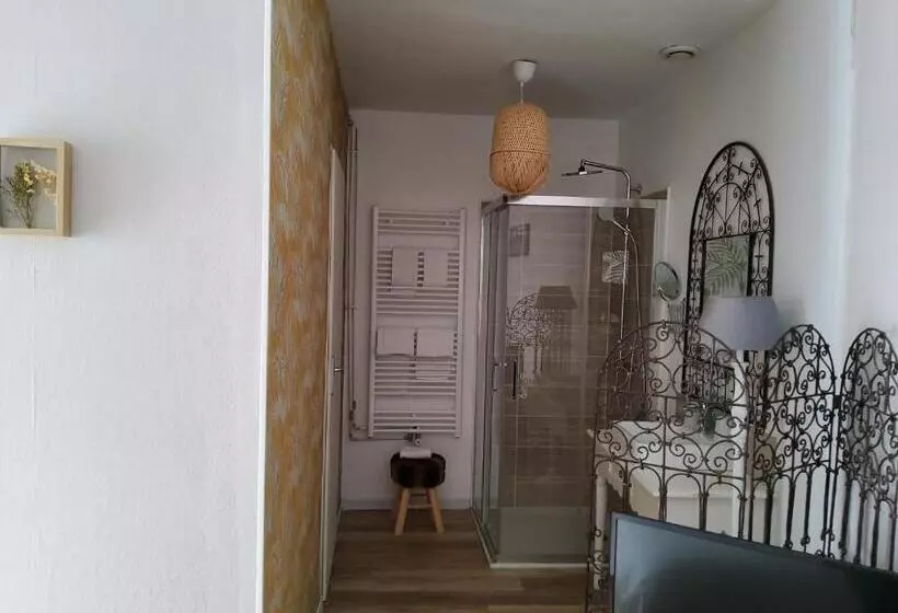 Hotelli Le 9 En Cuisine