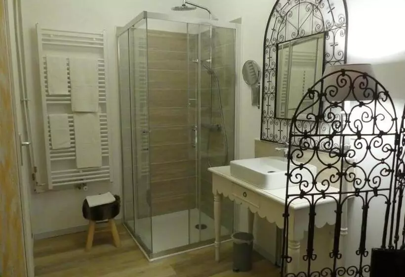 Hotelli Le 9 En Cuisine