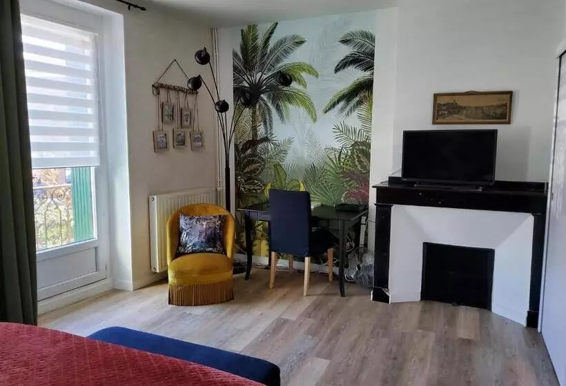 Hotelli Le 9 En Cuisine