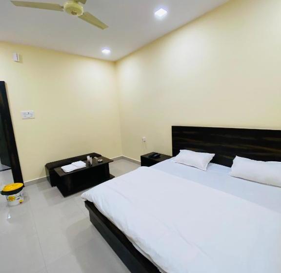 Отель Maihar Inn