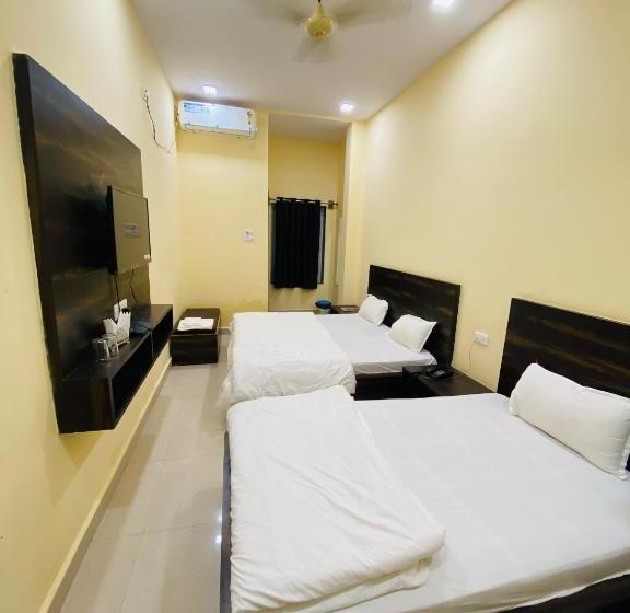 Отель Maihar Inn