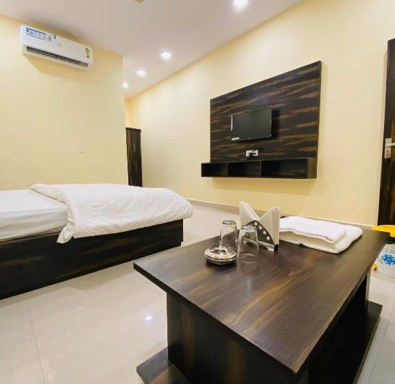 Отель Maihar Inn