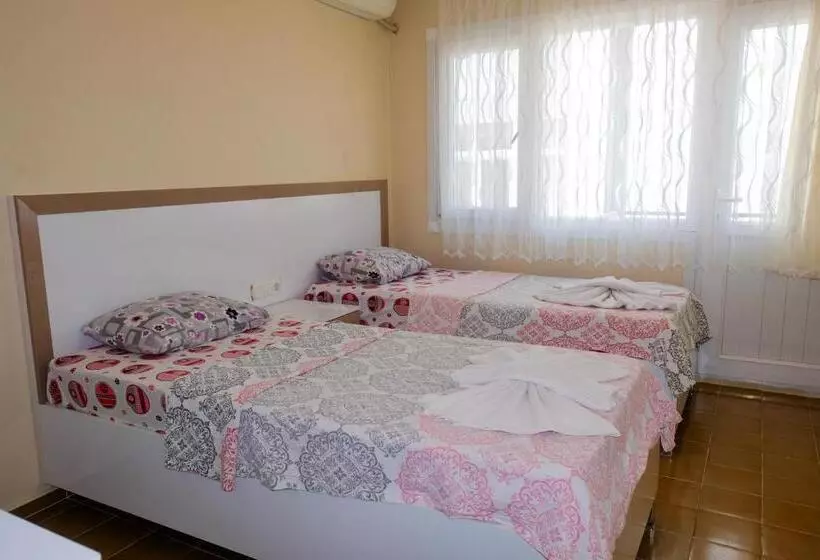 İleri̇ Otel