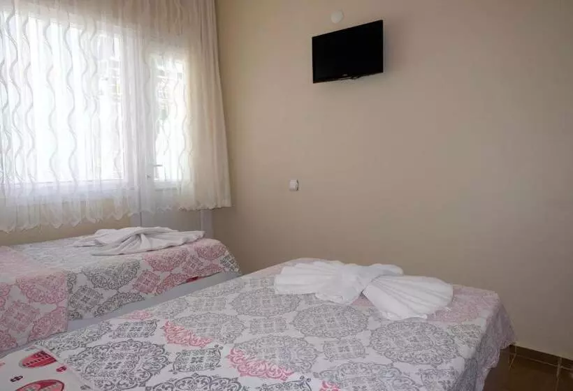 İleri̇ Otel