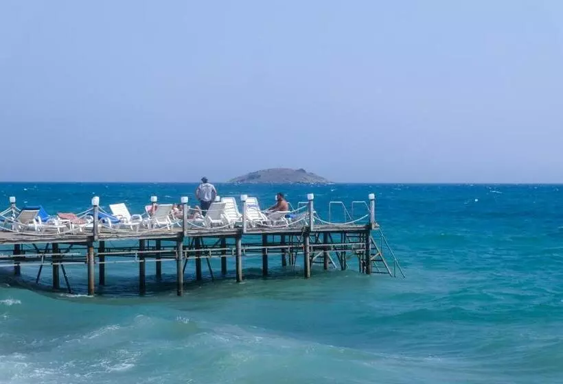 İleri̇ Otel