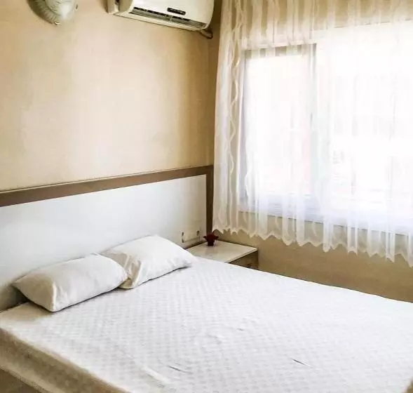 İleri̇ Otel