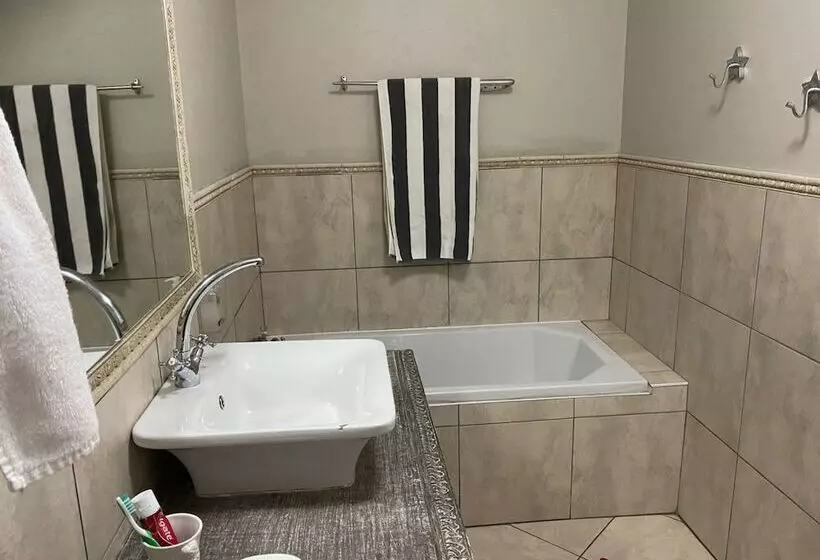 Majatalo Absolut Guest Boutique