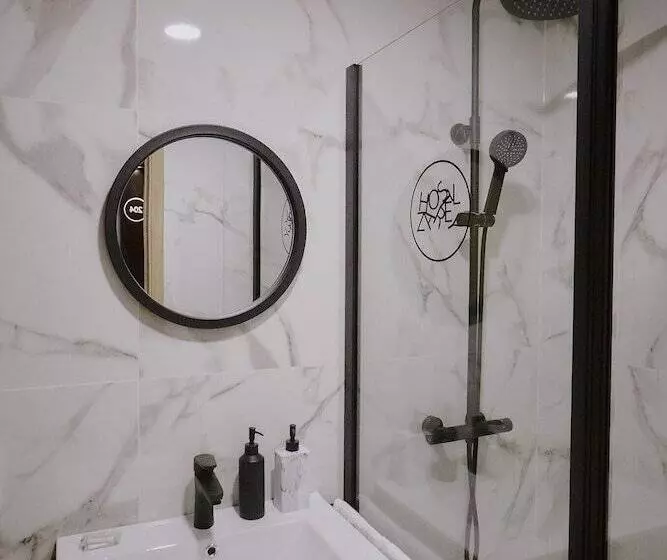 Majatalo Zarey Hostel