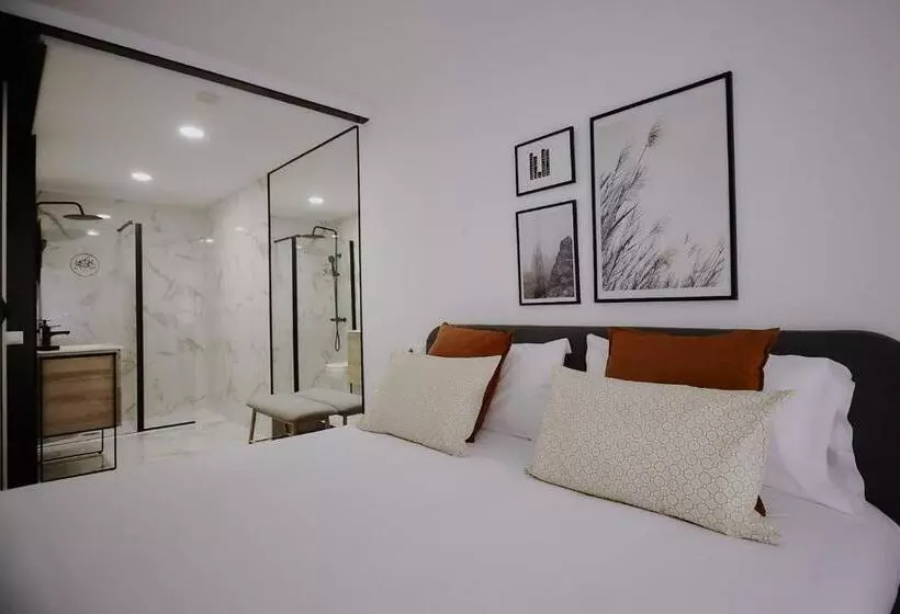 Majatalo Zarey Hostel