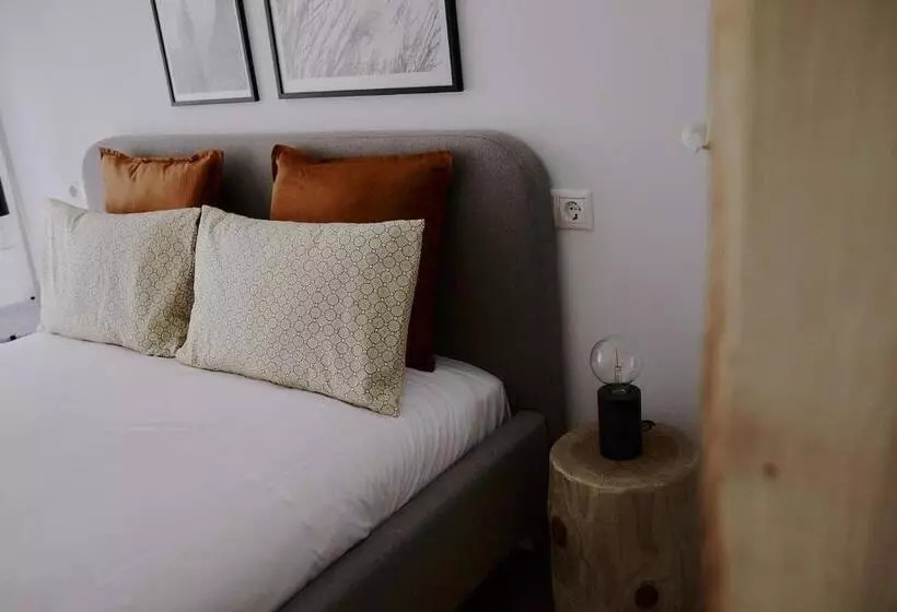 Majatalo Zarey Hostel