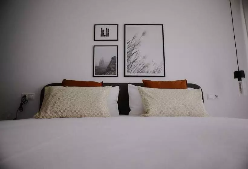 Majatalo Zarey Hostel