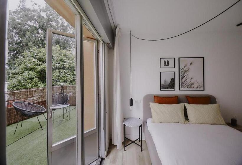 پانسیون Zarey Hostel