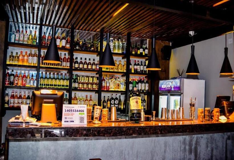 Riviera Hotel, Apartments & Resorts