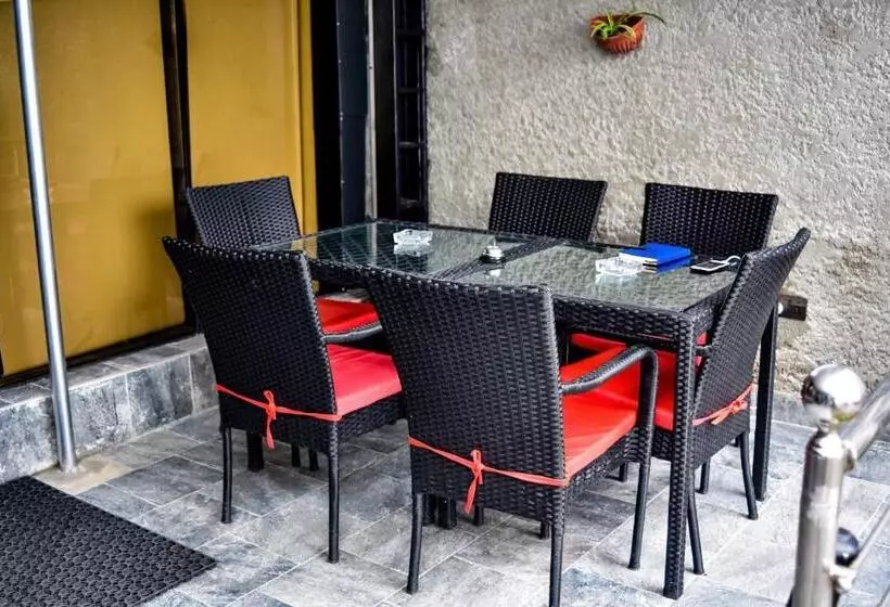 Riviera Hotel, Apartments & Resorts