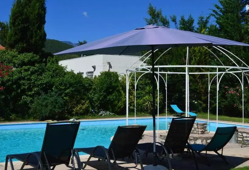 Bed and Breakfast Villa Lafabregue