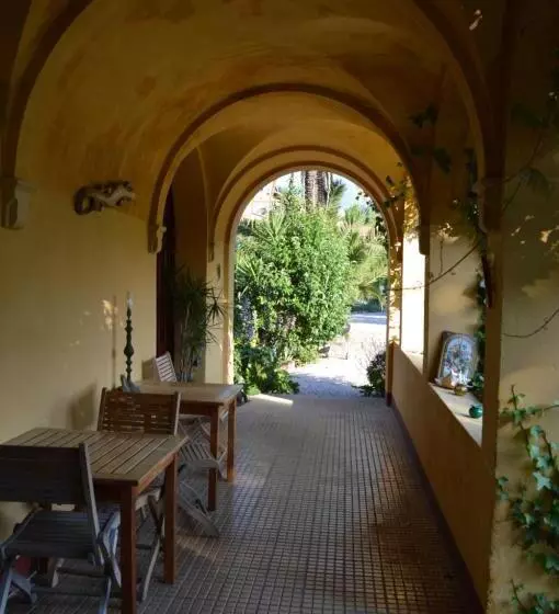 Bed and Breakfast Villa Lafabregue