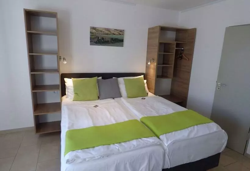 ホテル Art Inn Dinslaken