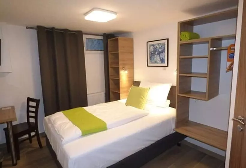 ホテル Art Inn Dinslaken