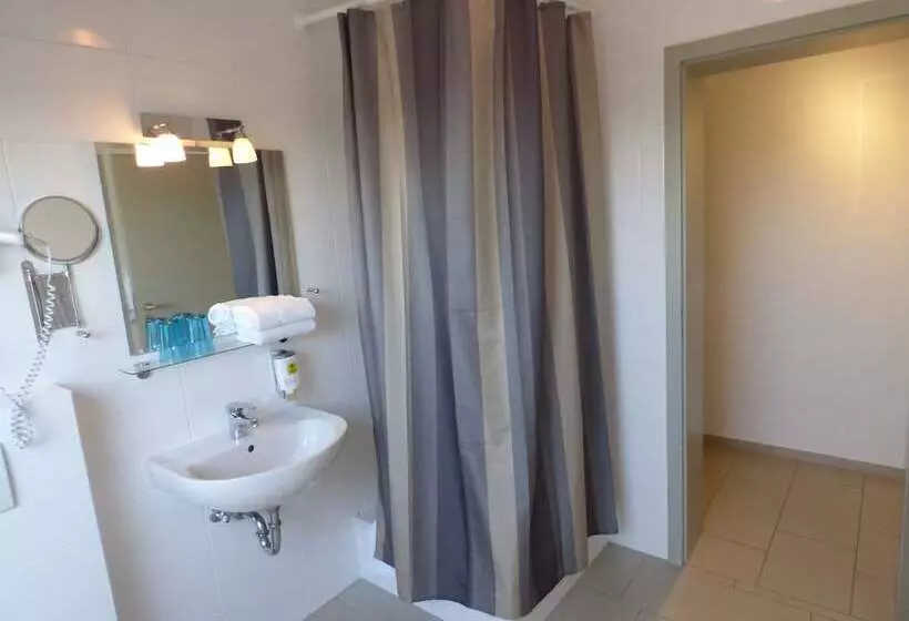 ホテル Art Inn Dinslaken