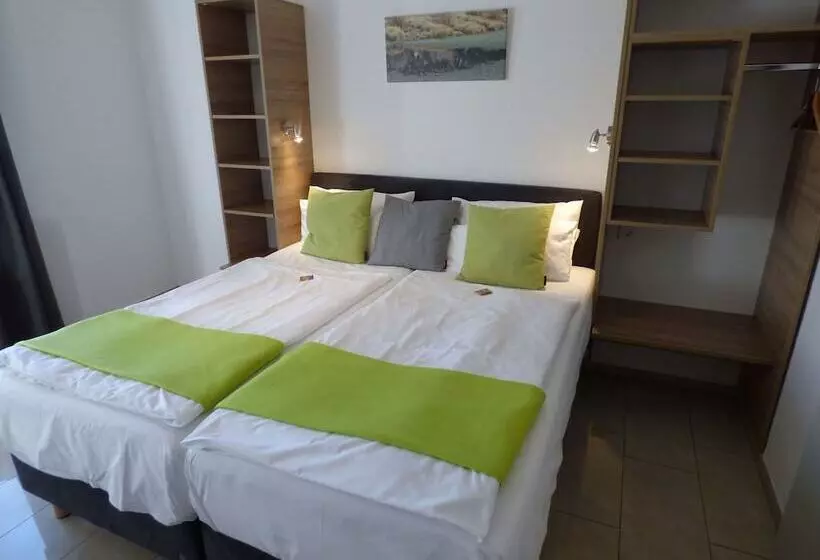 ホテル Art Inn Dinslaken