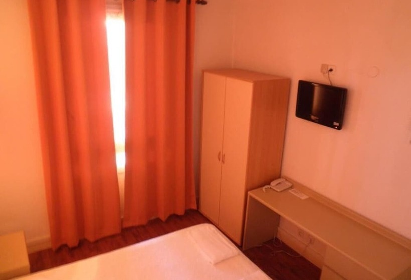 Отель Des Vignes