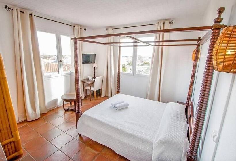 Отель Des Vignes