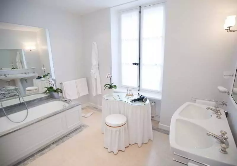 فندق Domaine De Kerbastic