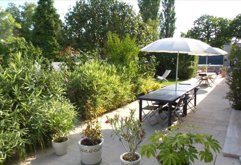 בית מלון כפרי Le Clos De La Chapelle