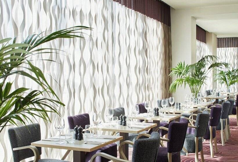 هتل Leonardo Bradford