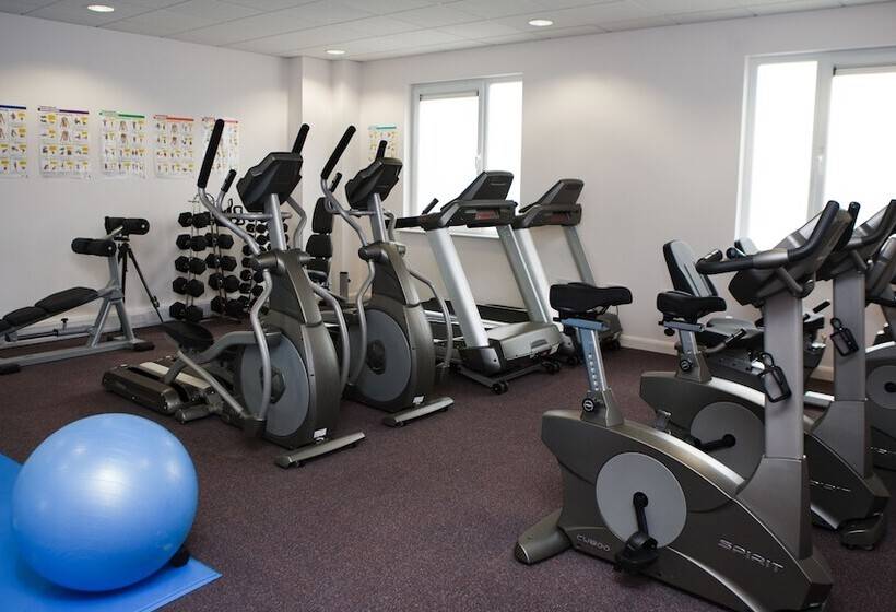 هتل Leonardo Bradford