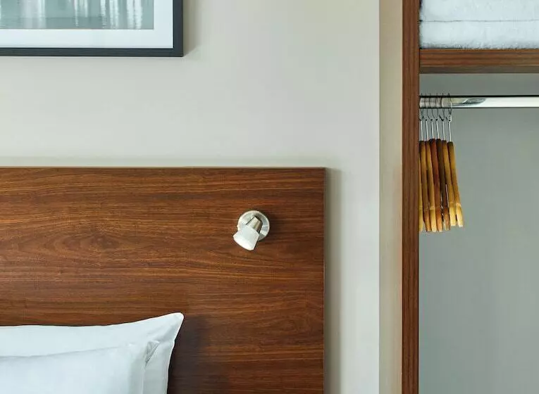 Hotel Leonardo Bradford