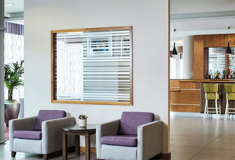 هتل Leonardo Bradford