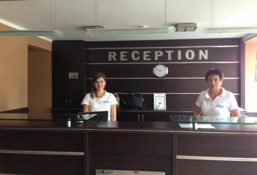 בית מלון כפרי Pliska   All Inclusive Light