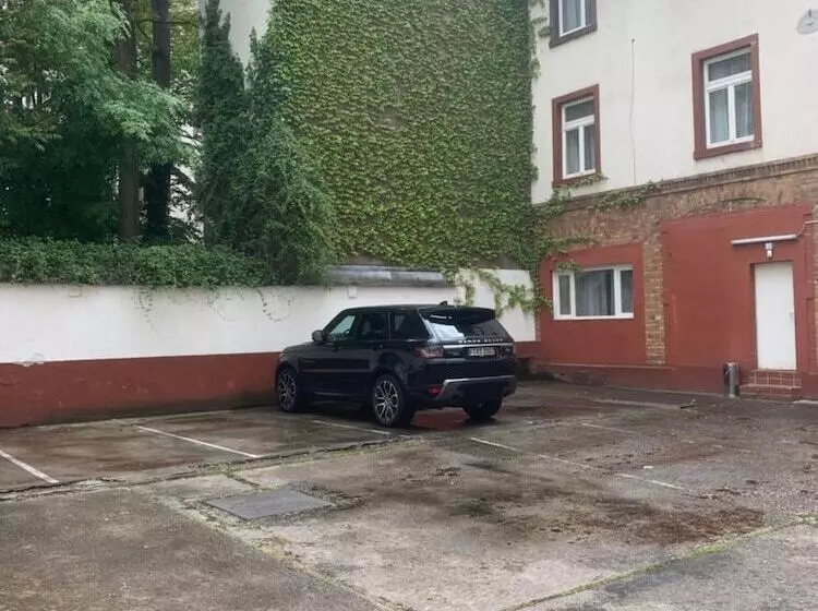 Pension Alpha Frankfurt City Central Station