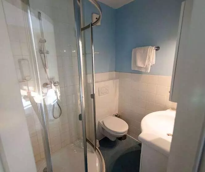 Pension Alpha Frankfurt City Central Station