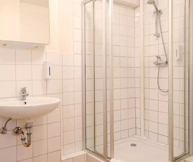 Pension Alpha Frankfurt City Central Station