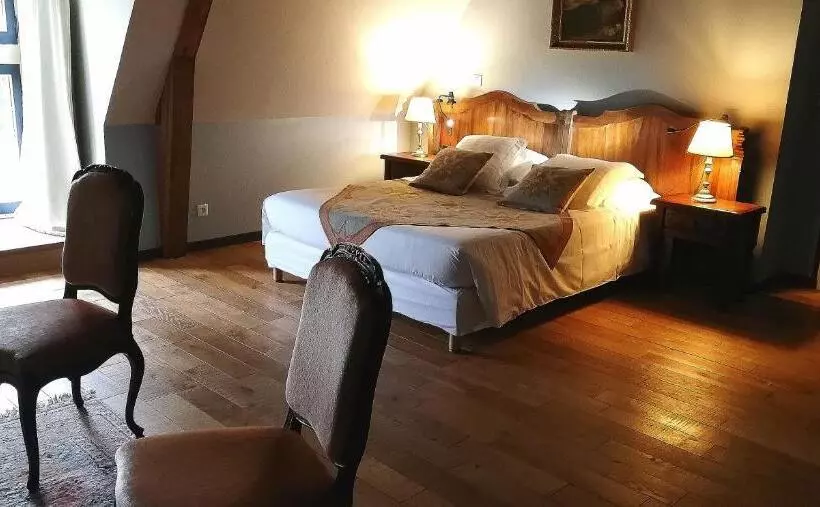 Aamiaismajoitus (B&B) Manoir De La Touche