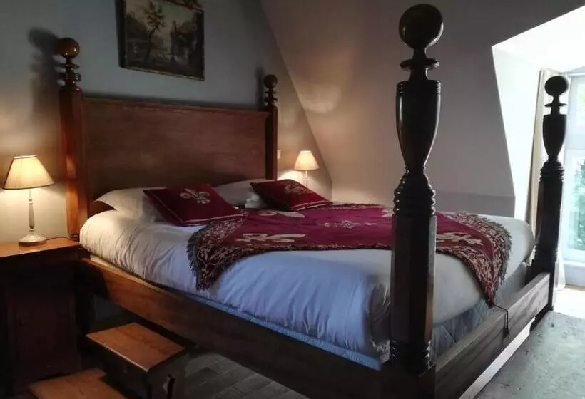 Aamiaismajoitus (B&B) Manoir De La Touche