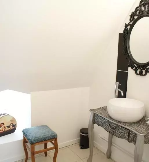 Aamiaismajoitus (B&B) Manoir De La Touche