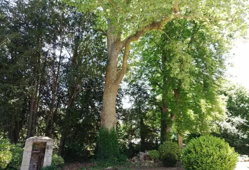 Aamiaismajoitus (B&B) Manoir De La Touche