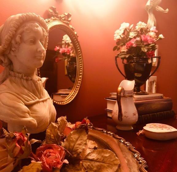 Bed and Breakfast Princess Anne Book Lovers Inn