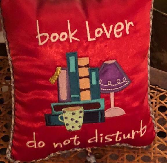 Bed and Breakfast Princess Anne Book Lovers Inn