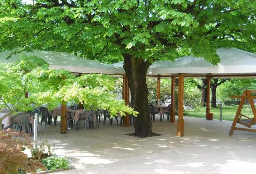 ホテル Albergo Ristorante Aquila