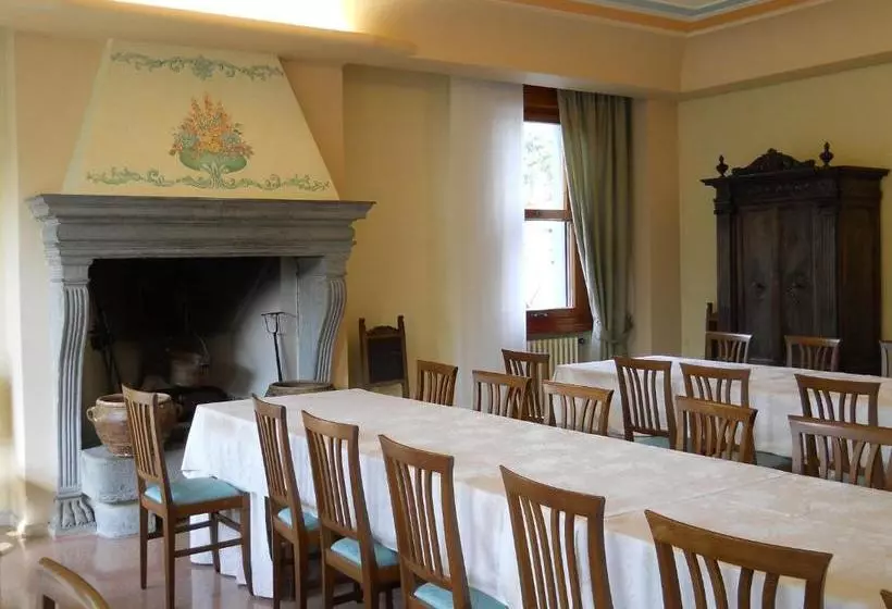 ホテル Albergo Ristorante Aquila